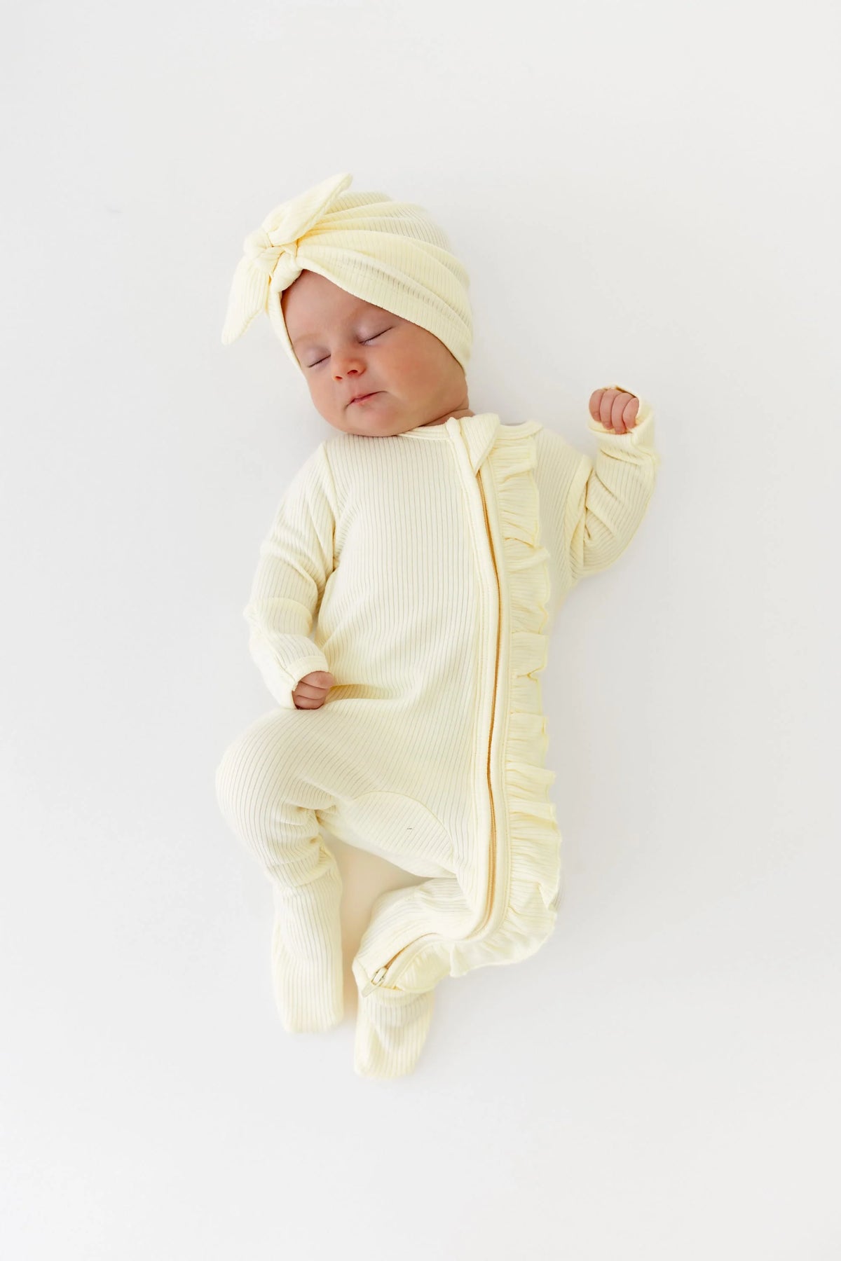 Ribbed Ruffle Zipper Footie Main image
