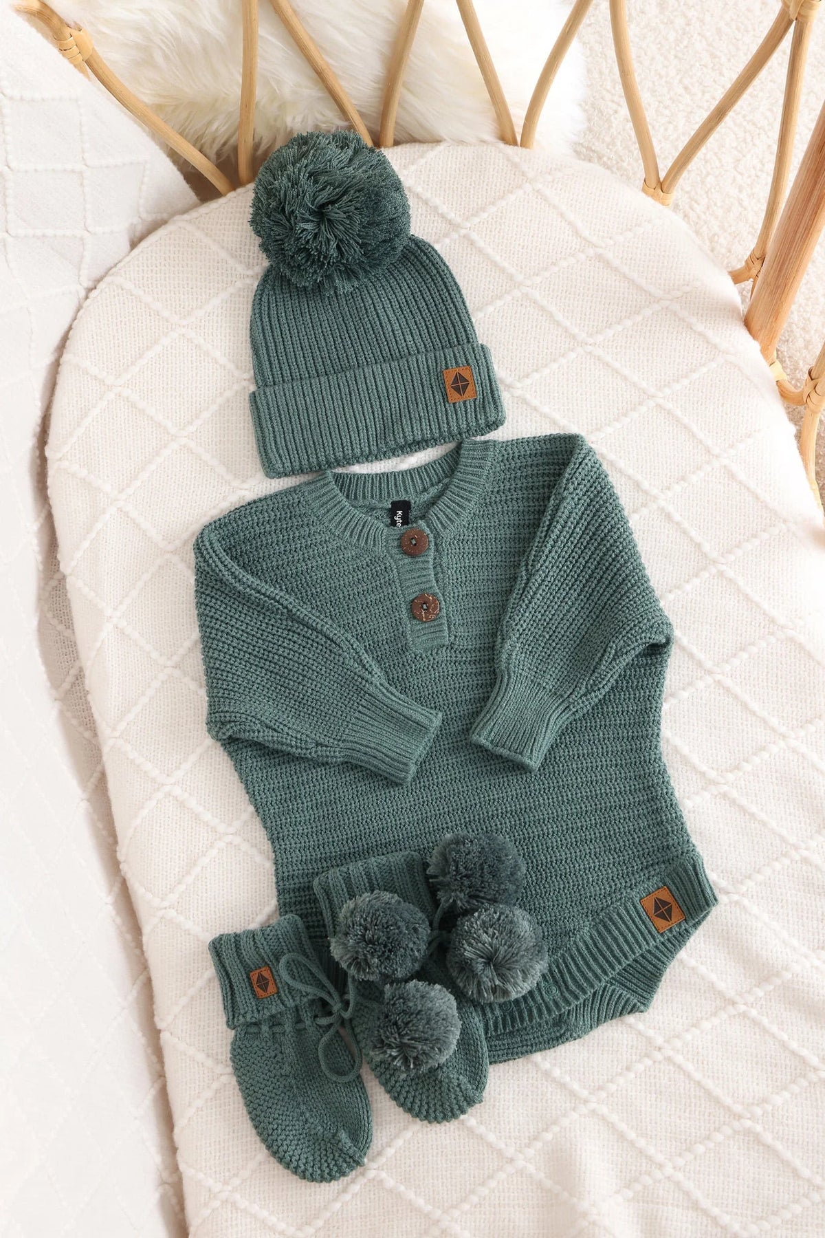 Chunky Knit Romper Set with Beanie & Booties in Pine Main image