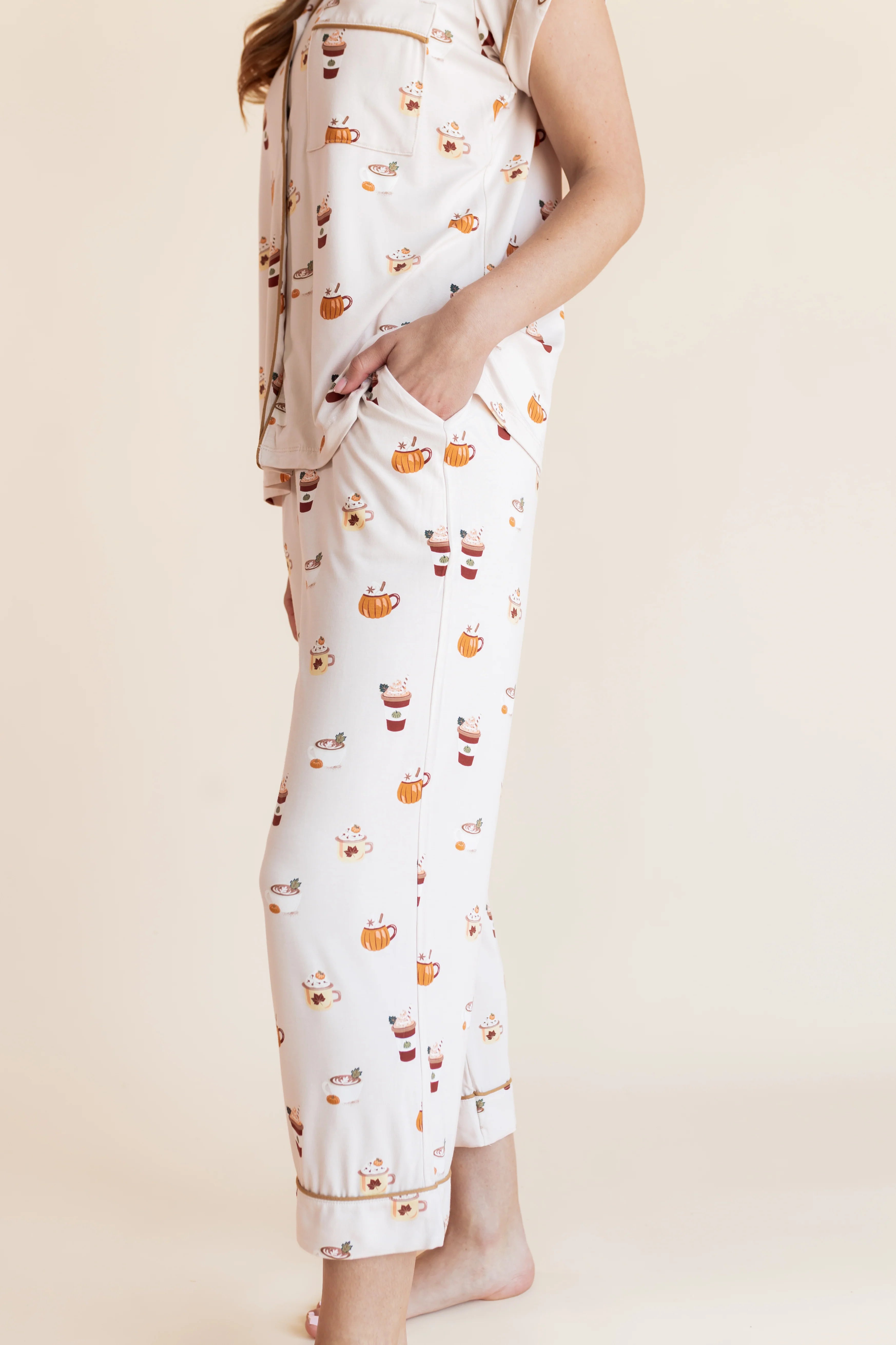 Women's Short Sleeve Cropped Pajama Set Secondary image