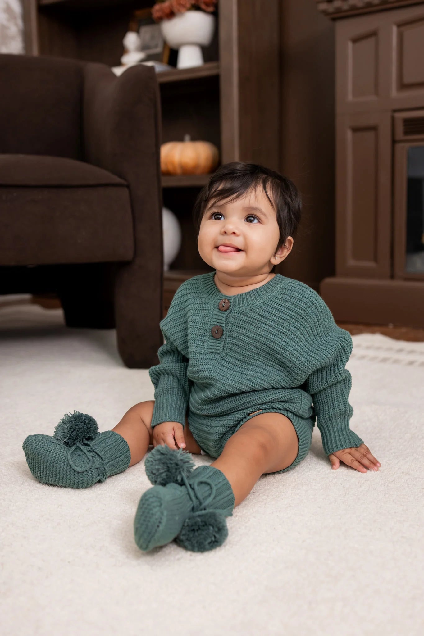 Chunky Knit Romper Set with Beanie & Booties in Pine Secondary image