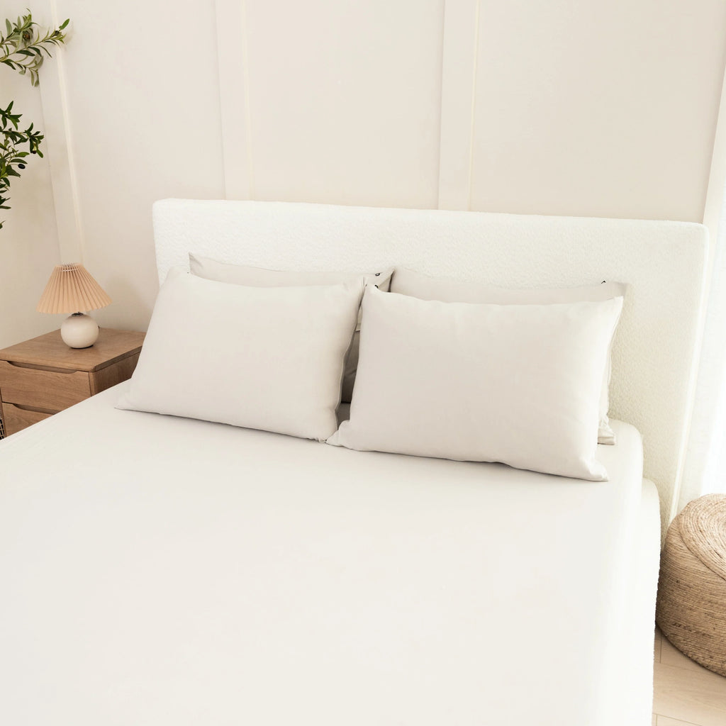 Fitted Sheet with Pillowcases